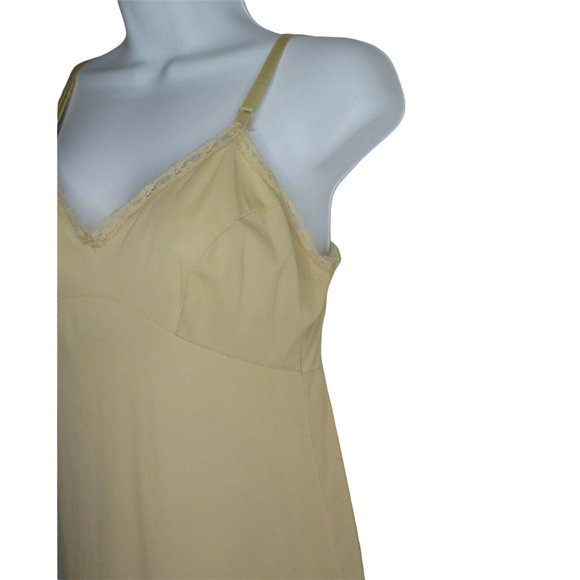 Vintage JC Penny Full Length Dress Slip S Beige Nylon Lace Trim Glam Pin Up USA - Picture 8 of 10
